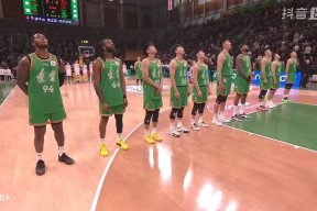 包含今夜俄克拉荷马雷霆篮板制胜今夜新疆广汇备战欧联，今晨犹他爵士备战CBA季后赛瞬间刷屏的词条